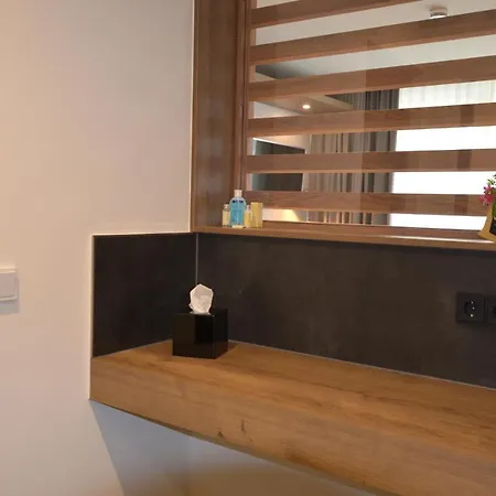 Boutique Moselgarten 호텔 불라이