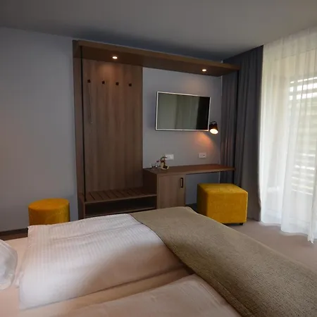 Moselstern Boutiquehotel Moselgarten Bullay