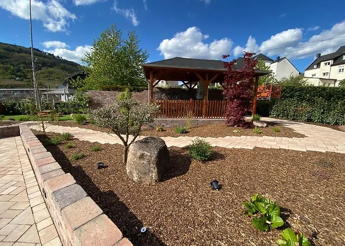 Boutique Moselgarten 불라이